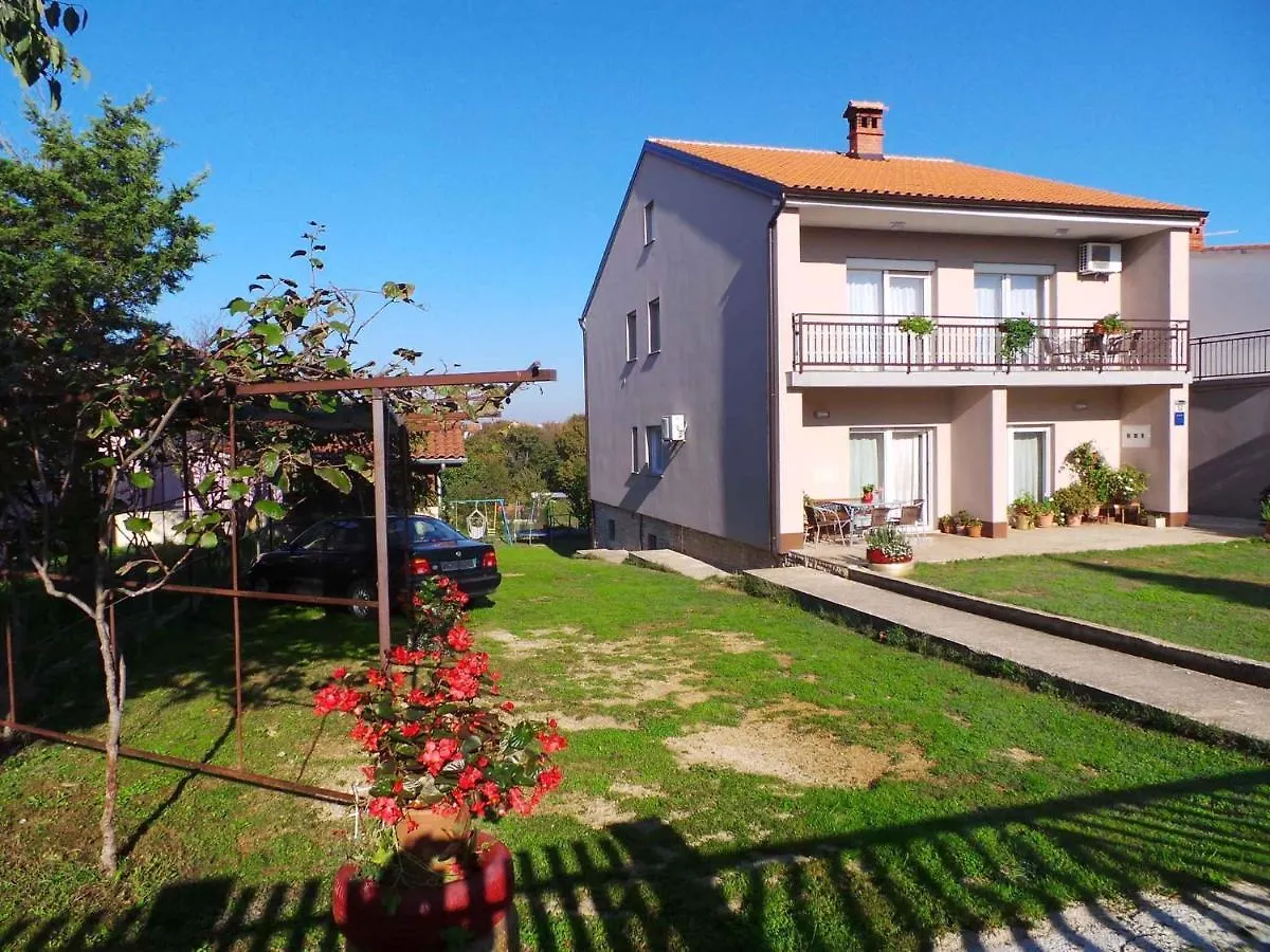 Apartment Valbandon 9 Fondole